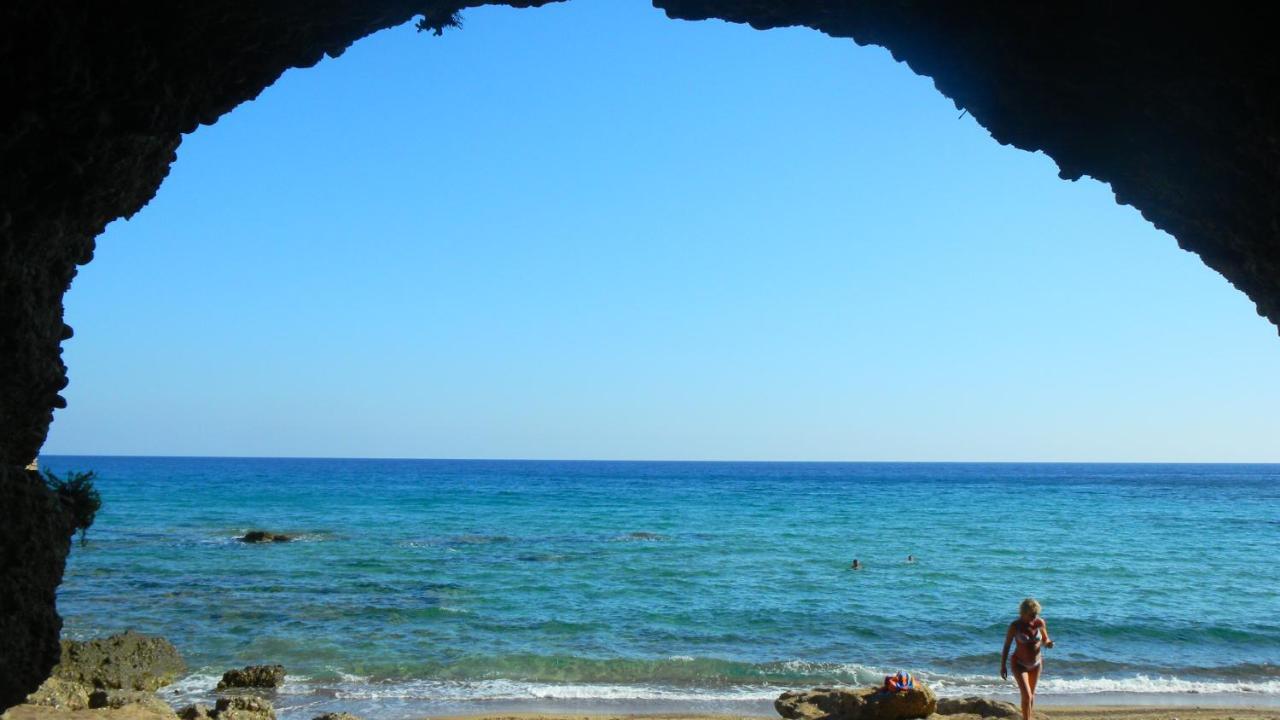 Francisco Beach Hotel Agios Andreas  Dış mekan fotoğraf